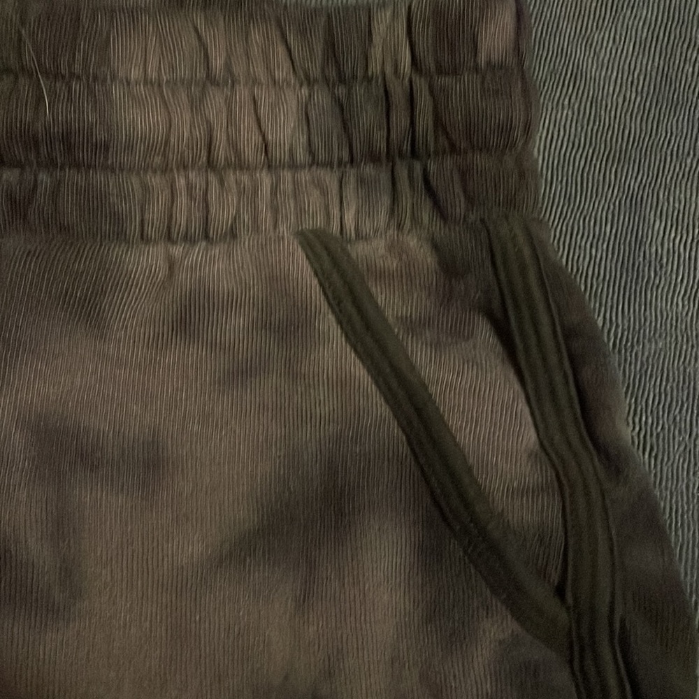 PINK lounge shorts - Picture 3 of 5